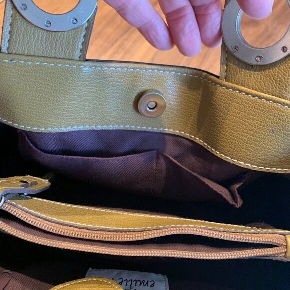 Emilie M purse, handbag, vegan leather, multiple pockets, holds iphone, EUC - Picture 8 of 16